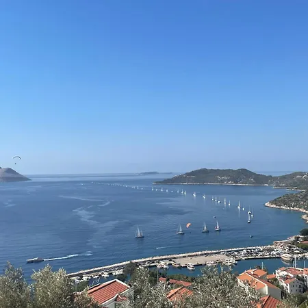 Carpici Kas, Luxury 3 Bed, 3 Bath, Duplex Apartment