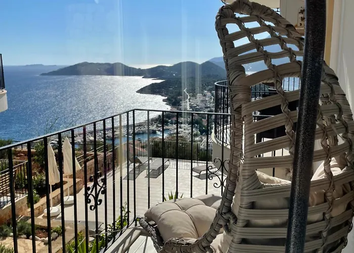 Carpici Kas, Luxury 3 Bed, 3 Bath, Duplex Kas