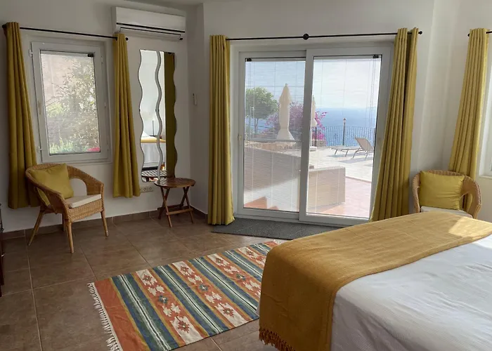 Carpici Kas, Luxury 3 Bed, 3 Bath, Duplex Apartment