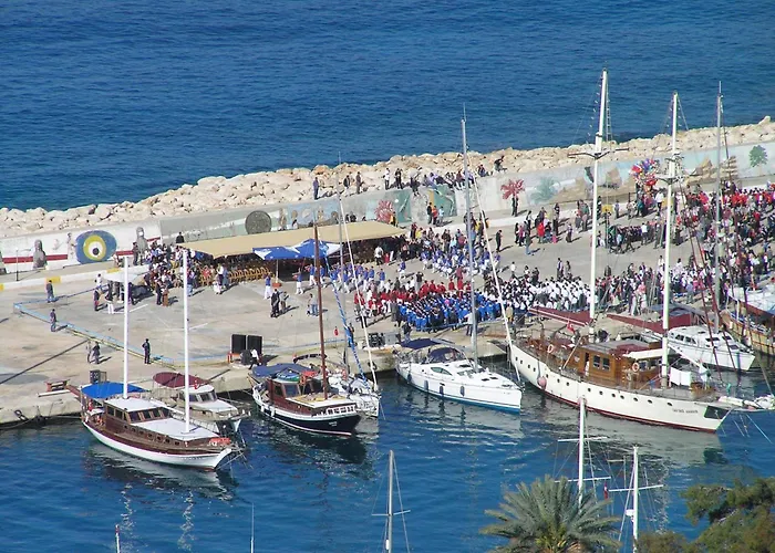 Carpici Kas, Luxury 3 Bed, 3 Bath, Duplex Apartment *